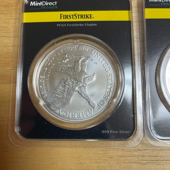 2 - 2022 One Ounce American Silver Eagle Coins - PCGS & APMEX Guaranteed - Picture 5 of 7